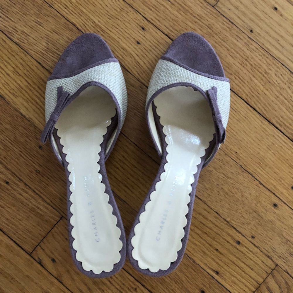 Ladies Sandal .size 35 or size 5